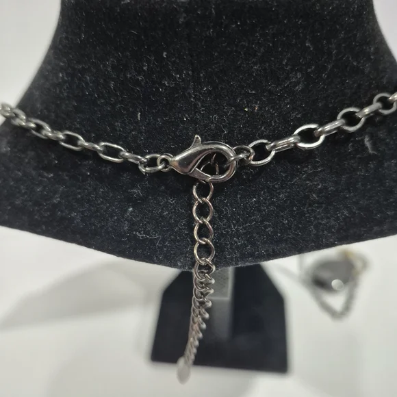 Sleek Black Nygard Teardrop Pendant Necklace - Picture 3 of 8